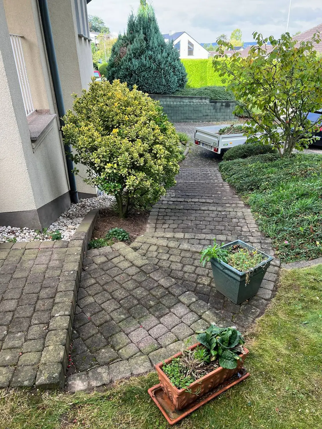 Bodengestaltung von S und B Garten Bau